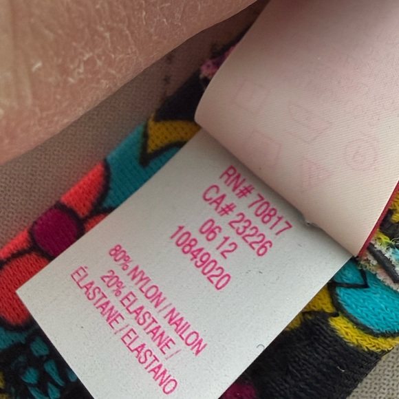 Victoria’s Secret beach sexy gorgeous push-up swim top multicolored paisley 36 C - Picture 8 of 12